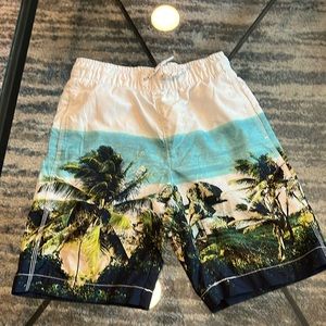 Gap kids board shorts, size 8 like New